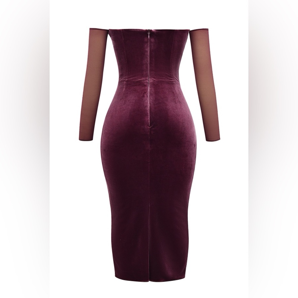 House of CB Leora
Mulberry Strapless Midi Dress - Picture 4 of 6